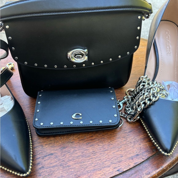 COACH Cassie 19 With Rivets Crossbody Bag EUC  CU031 - Picture 3 of 15